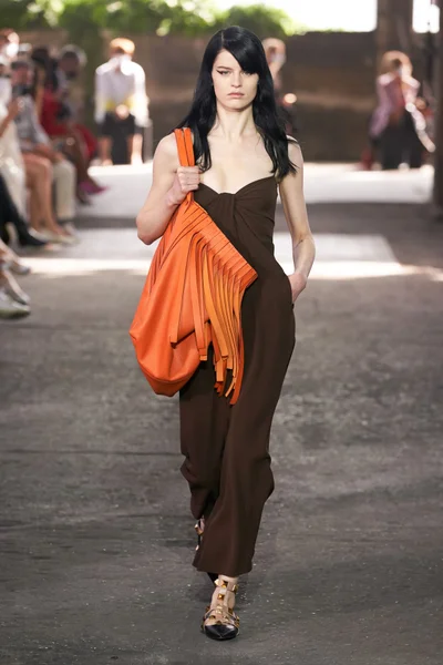 Look 46